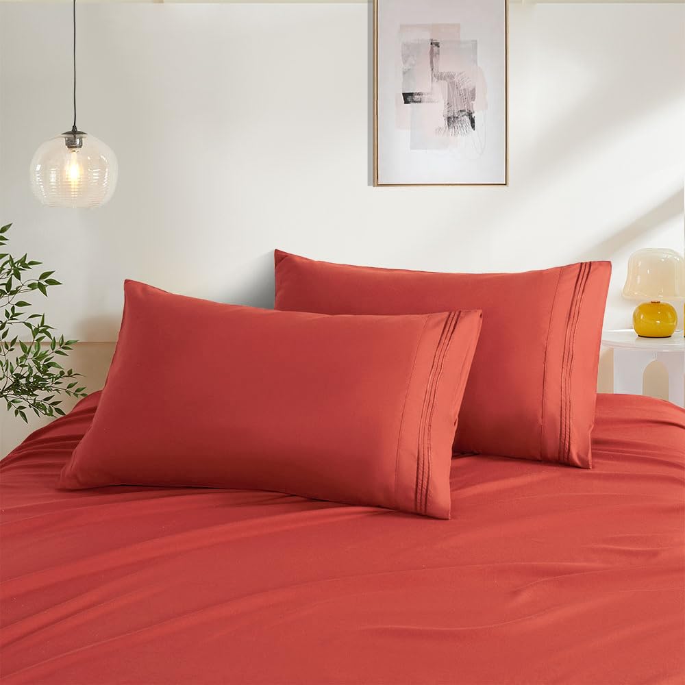 Purple Pillow Covers Set of 2，2 Pack Standard Size Pillow Cases，20"X26"