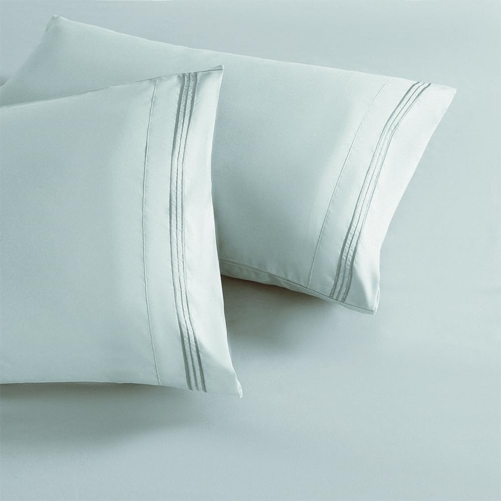 Purple Pillow Covers Set of 2，2 Pack Standard Size Pillow Cases，20"X26"