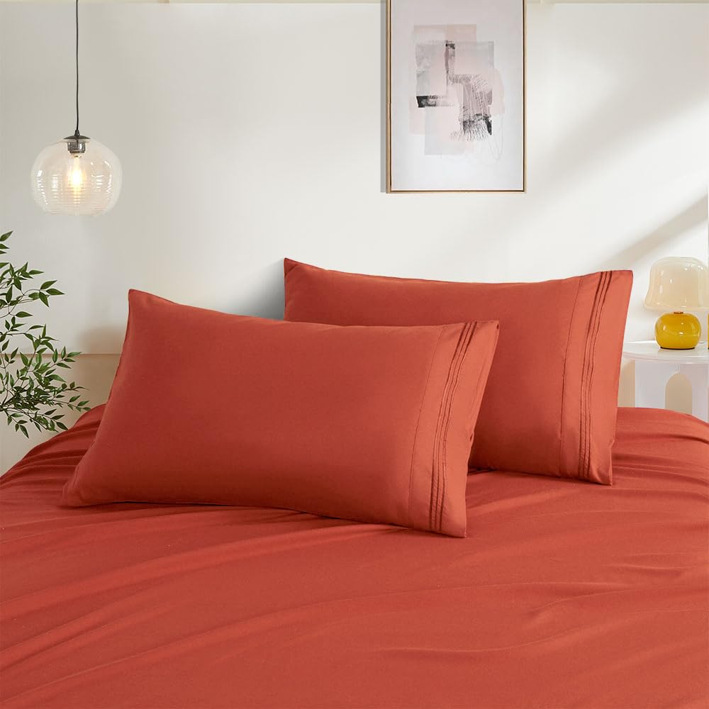 Purple Pillow Covers Set of 2，2 Pack Standard Size Pillow Cases，20"X26"