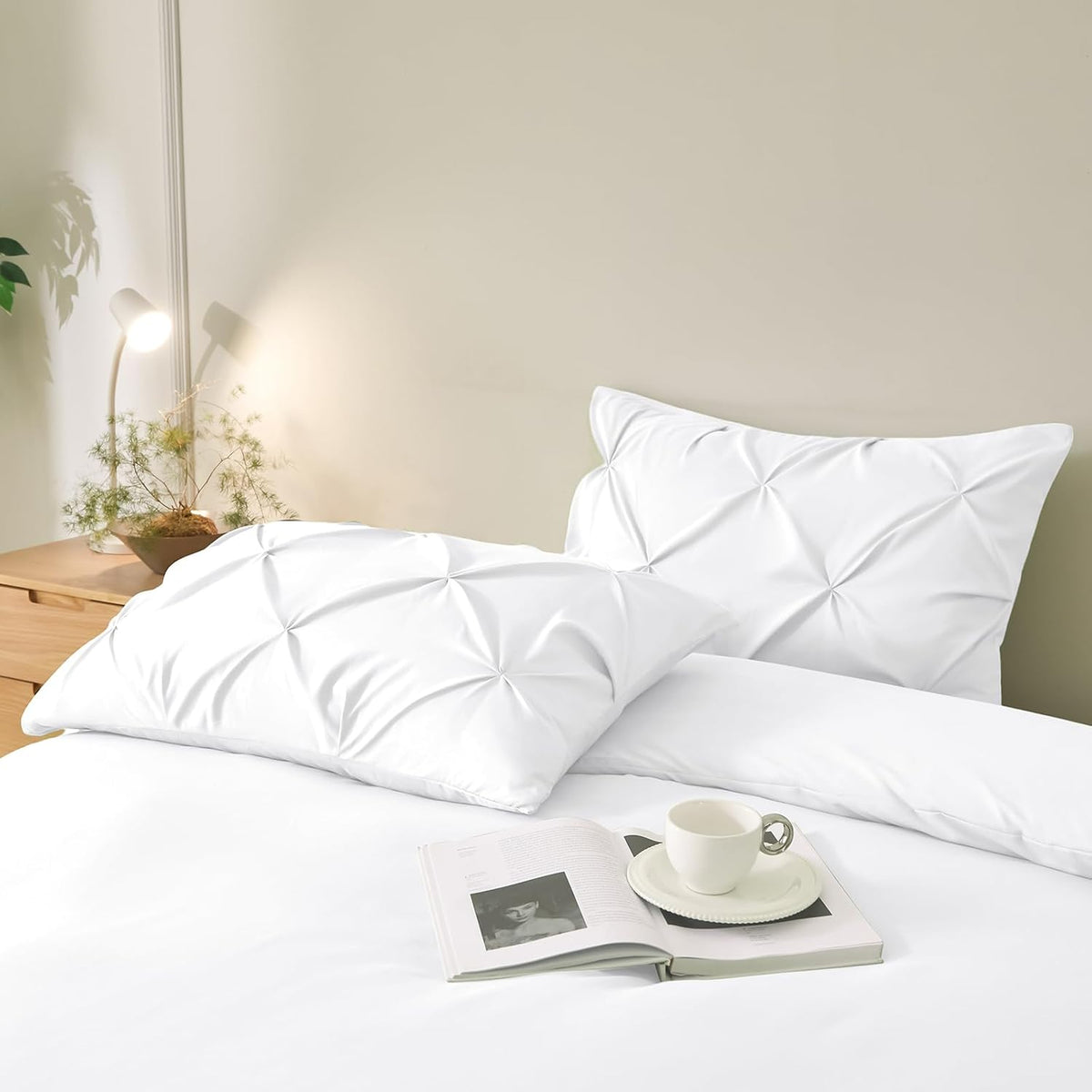 VACVELT 2pc White Pintuck Pillow Shams Standard, Envelope Closure