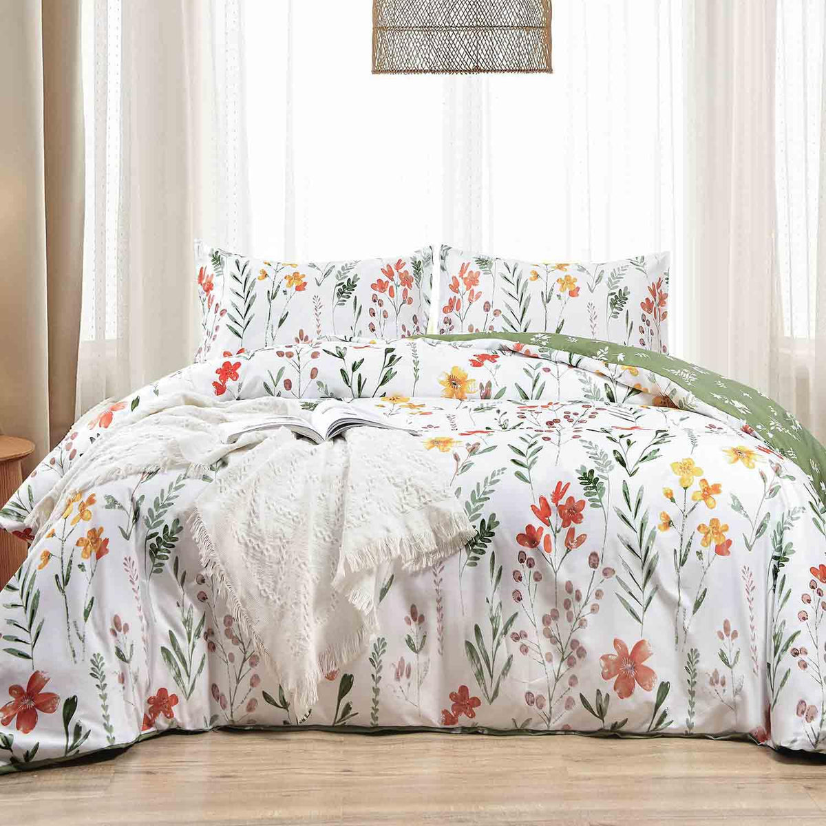 Faincy Floral King Size Comforter Set, Blue and White Flower Pattern Printed Reversible Alternative Bedding Sets - 104 x 90 3PC Soft Microfiber Duvet Farmhouse Vintage Bed in a Bag for Women