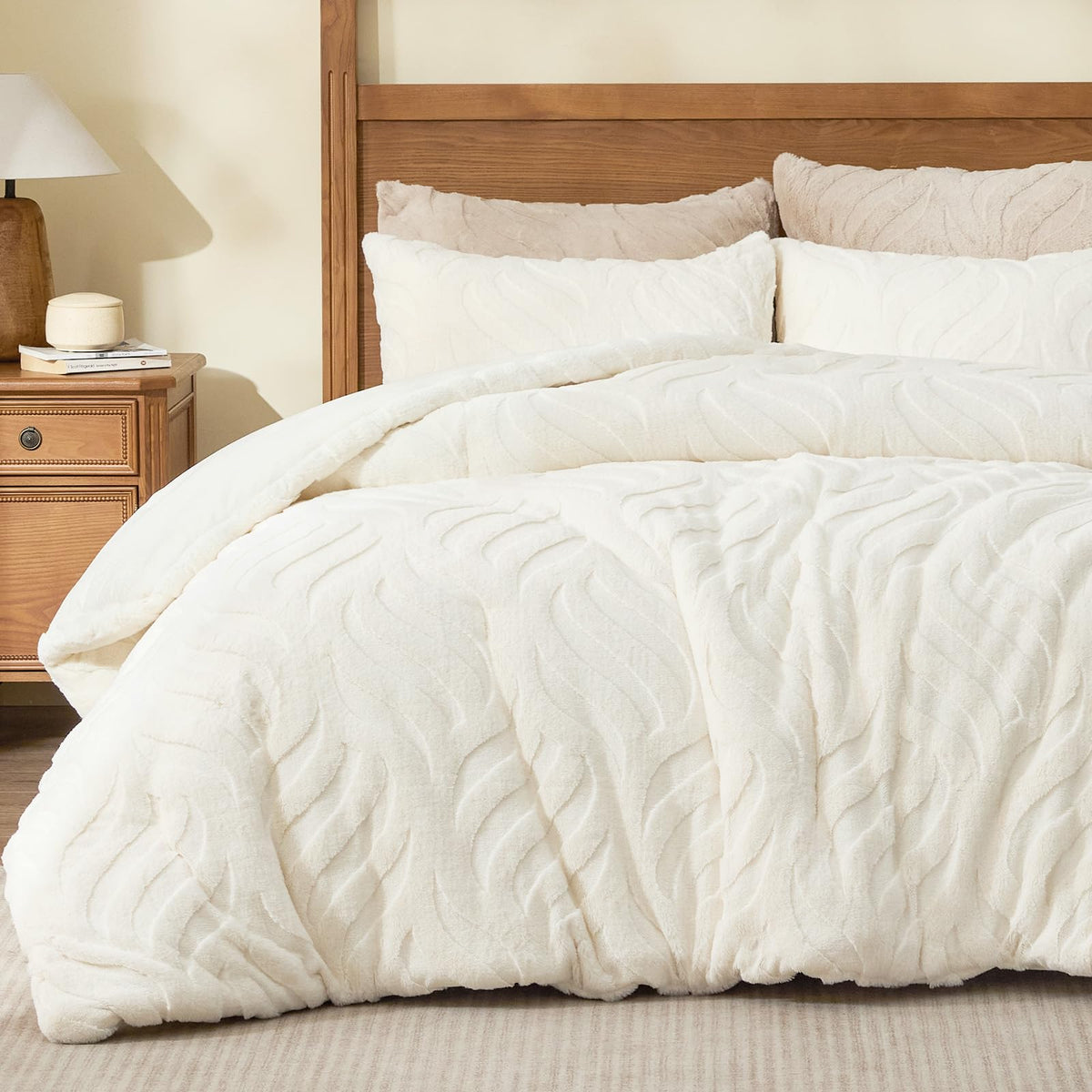 BEDELITE Fluffy Faux Fur Comforter Set Queen, Fuzzy Bedding Set, Cream