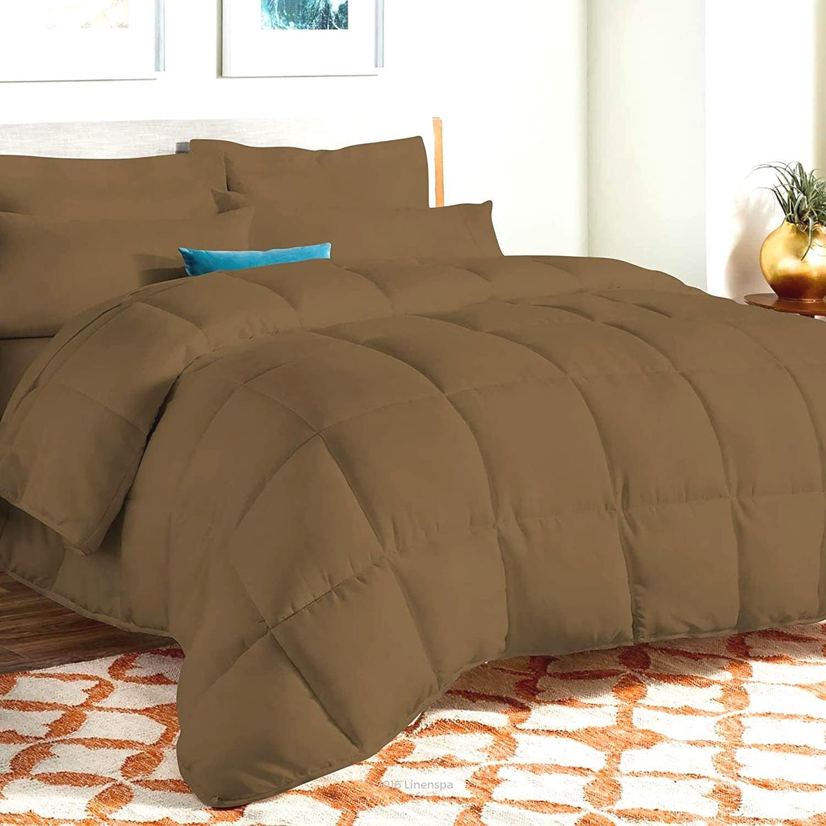 King Size 8 Piece Bed in a Bag - 500GSM Comforter Set with 18 inch Deep Fitted, Flat, Bed Skirt, Pillowcases & Shams, 600 Thread Count, Egyptian Cotton, Beige