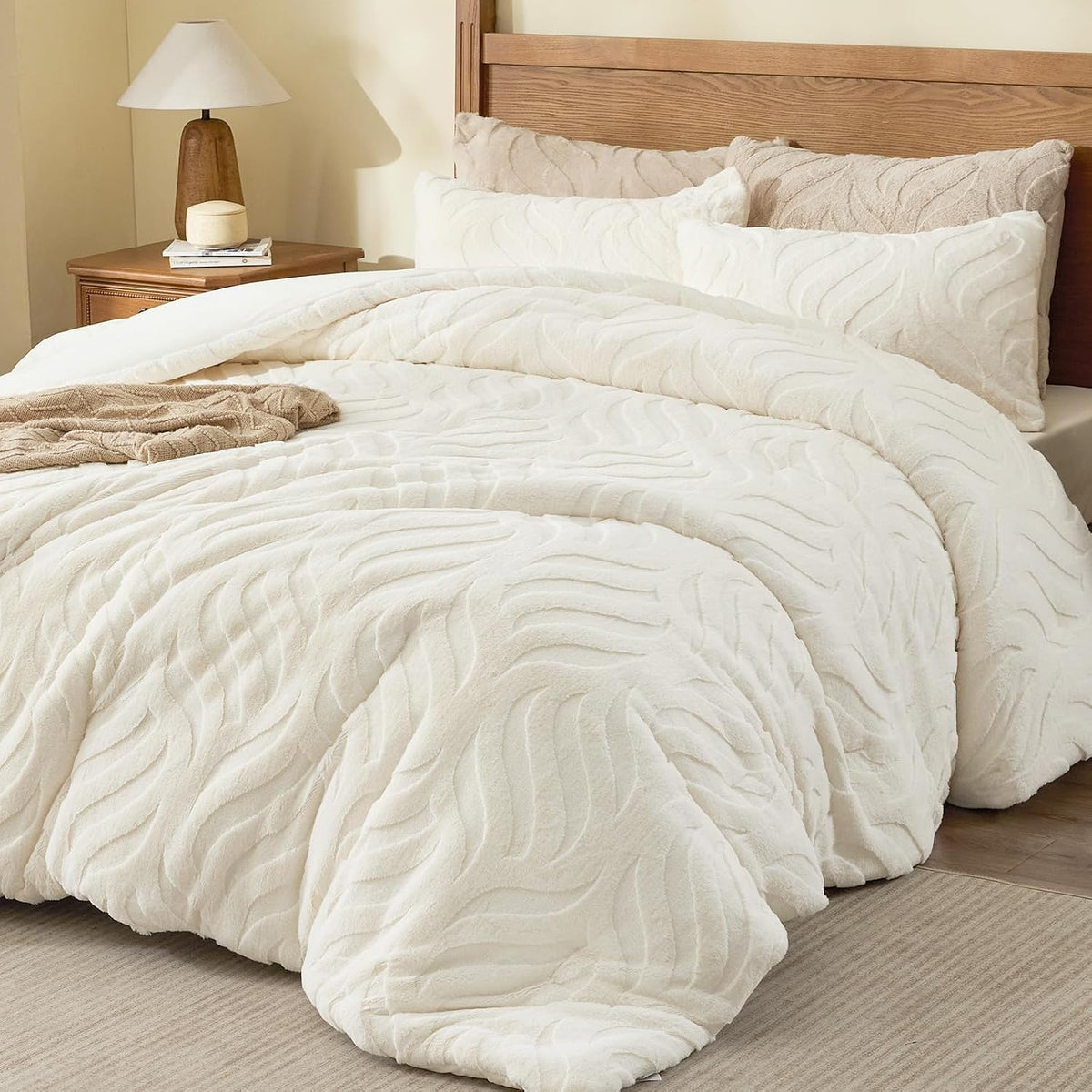 BEDELITE Fluffy Faux Fur Comforter Set Queen, Fuzzy Bedding Set, Cream