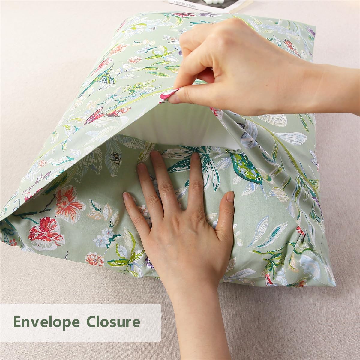 URBONUR 100% Cotton Pillowcases Set of 2 Standard Size Floral Printed Butterfly Pillow Cases Soft Breathable Cooling Pillowcase Decorative Pillow Cover (Standard, 20x26 Inches, Green Flowers)