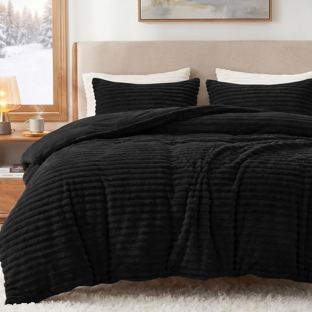 CozyLux Fleece Queen Comforter Set, 3 Piece Winter Warm Black Bedding