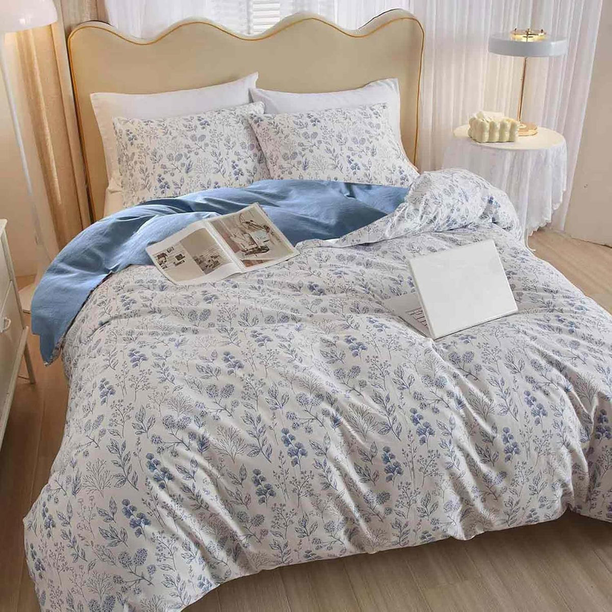 Faincy Floral King Size Comforter Set, Blue and White Flower Pattern Printed Reversible Alternative Bedding Sets - 104 x 90 3PC Soft Microfiber Duvet Farmhouse Vintage Bed in a Bag for Women