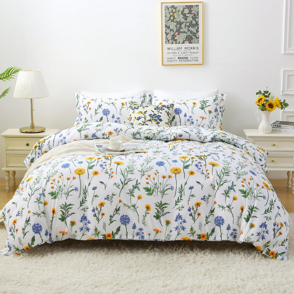 Mooreeke Floral Queen Size Comforter Sets, Lightweight Purple Lavender Botanical Printed Bedding for All Seasons, 3-Piece Vintage Bed in a Bag with Fluffy Quilted Reversible Comforter & 2 Pillow Shams