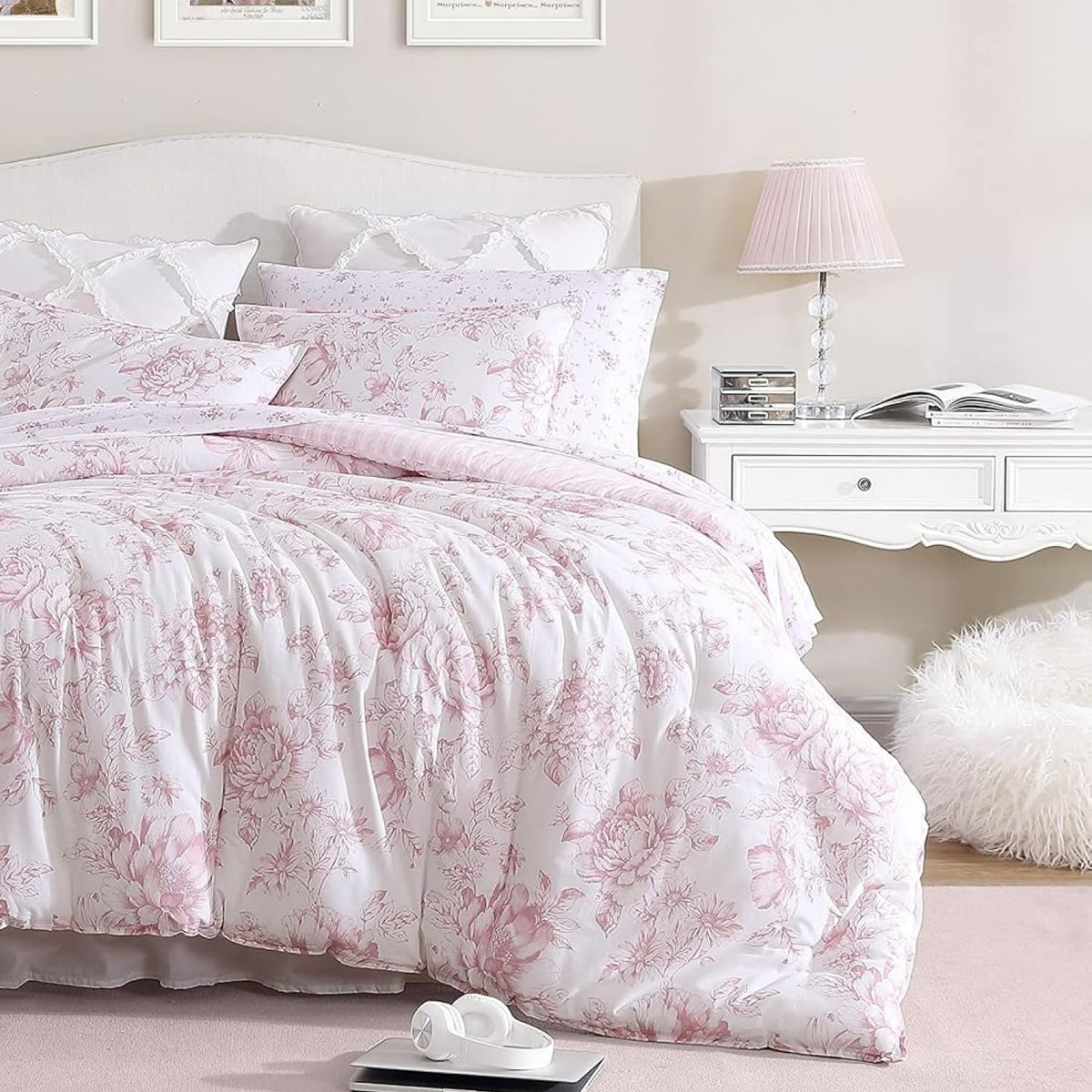 Laura Ashley - Queen Size Comforter Set with Matching Shams