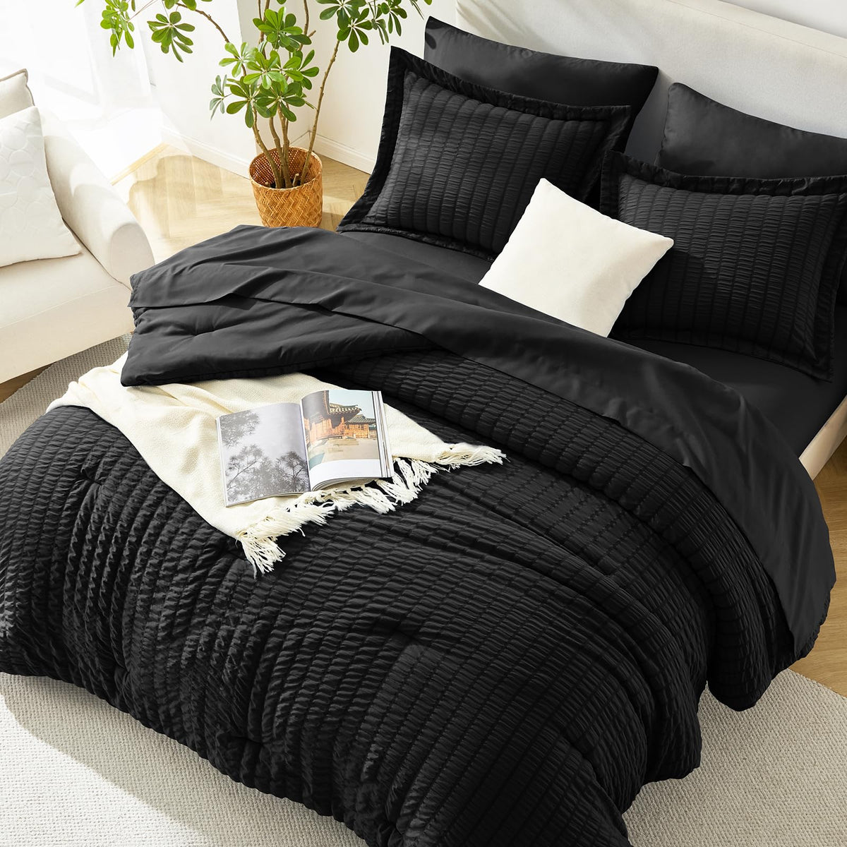 HIMEET King Comforter Set, 7-Piece Seersucker Bed in a Bag, Beige