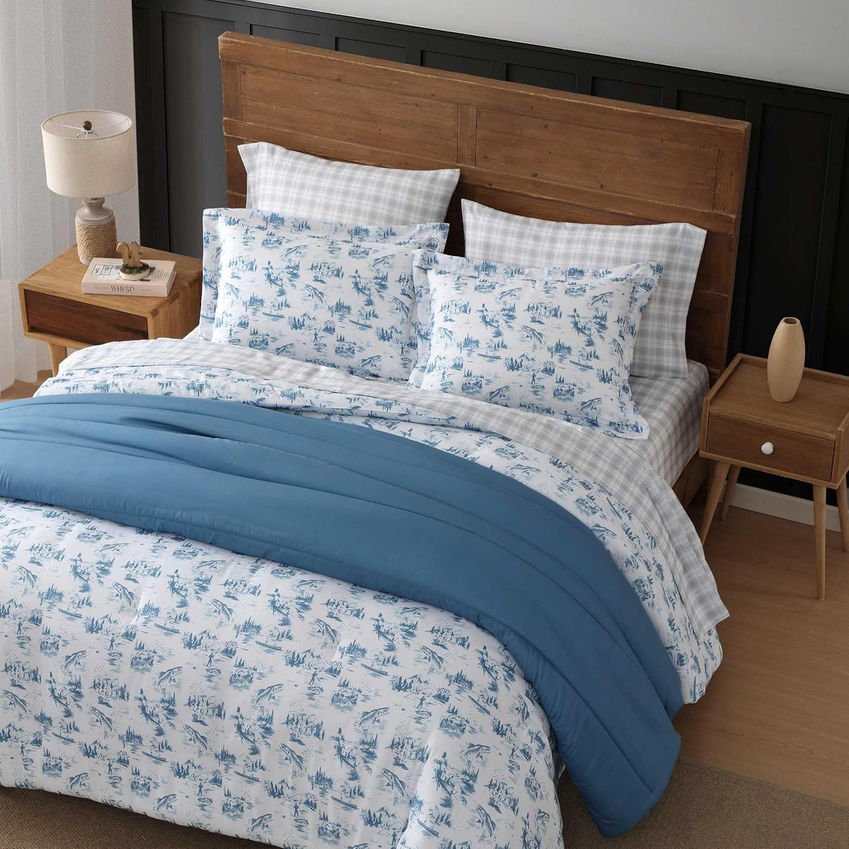 Eddie Bauer - Queen Size Comforter Set with Matching Shams