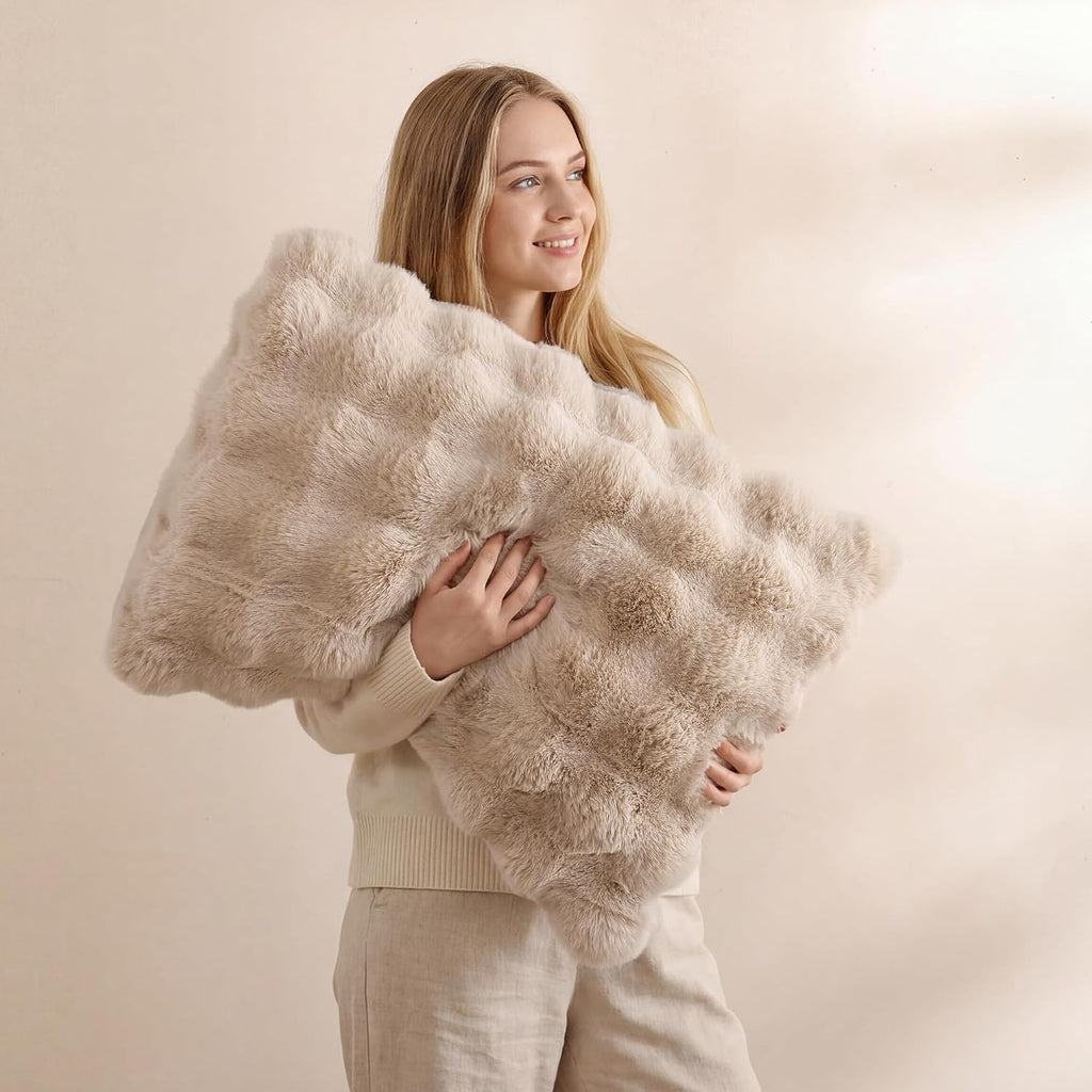 YIKUSH Queen Faux Fur Soft Comforter Set, Fluffy Linen Rabbit Fur Comforter