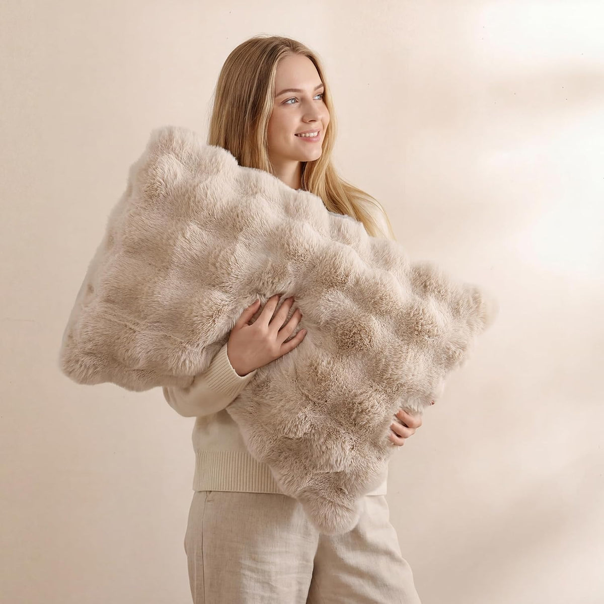 YIKUSH Queen Faux Fur Soft Comforter Set, Fluffy Linen Rabbit Fur Comforter
