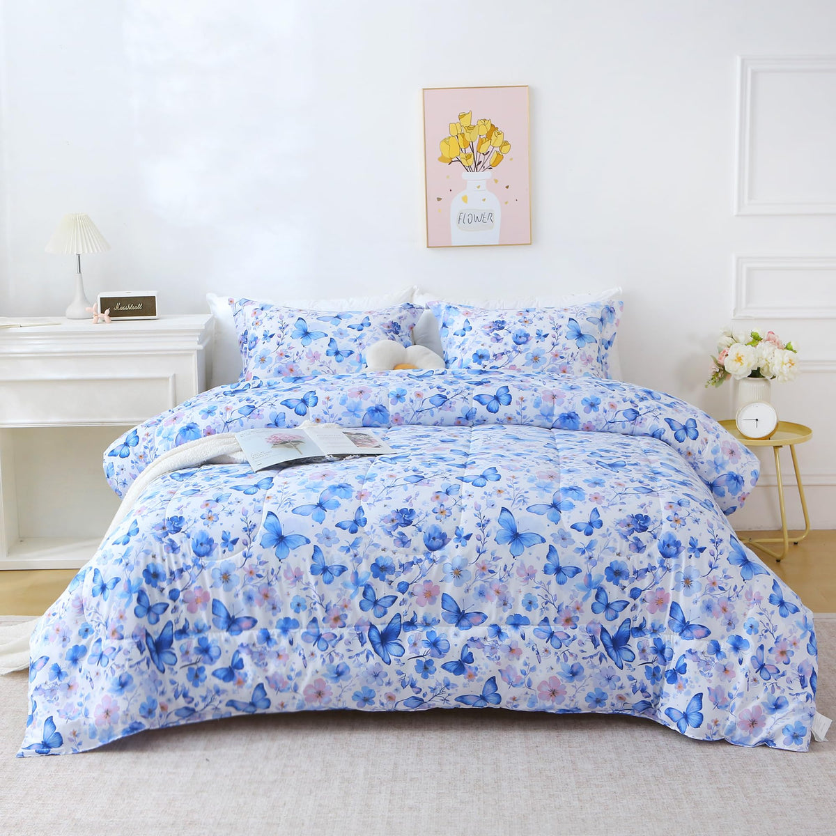 Mooreeke Floral Queen Size Comforter Sets, Lightweight Purple Lavender Botanical Printed Bedding for All Seasons, 3-Piece Vintage Bed in a Bag with Fluffy Quilted Reversible Comforter & 2 Pillow Shams