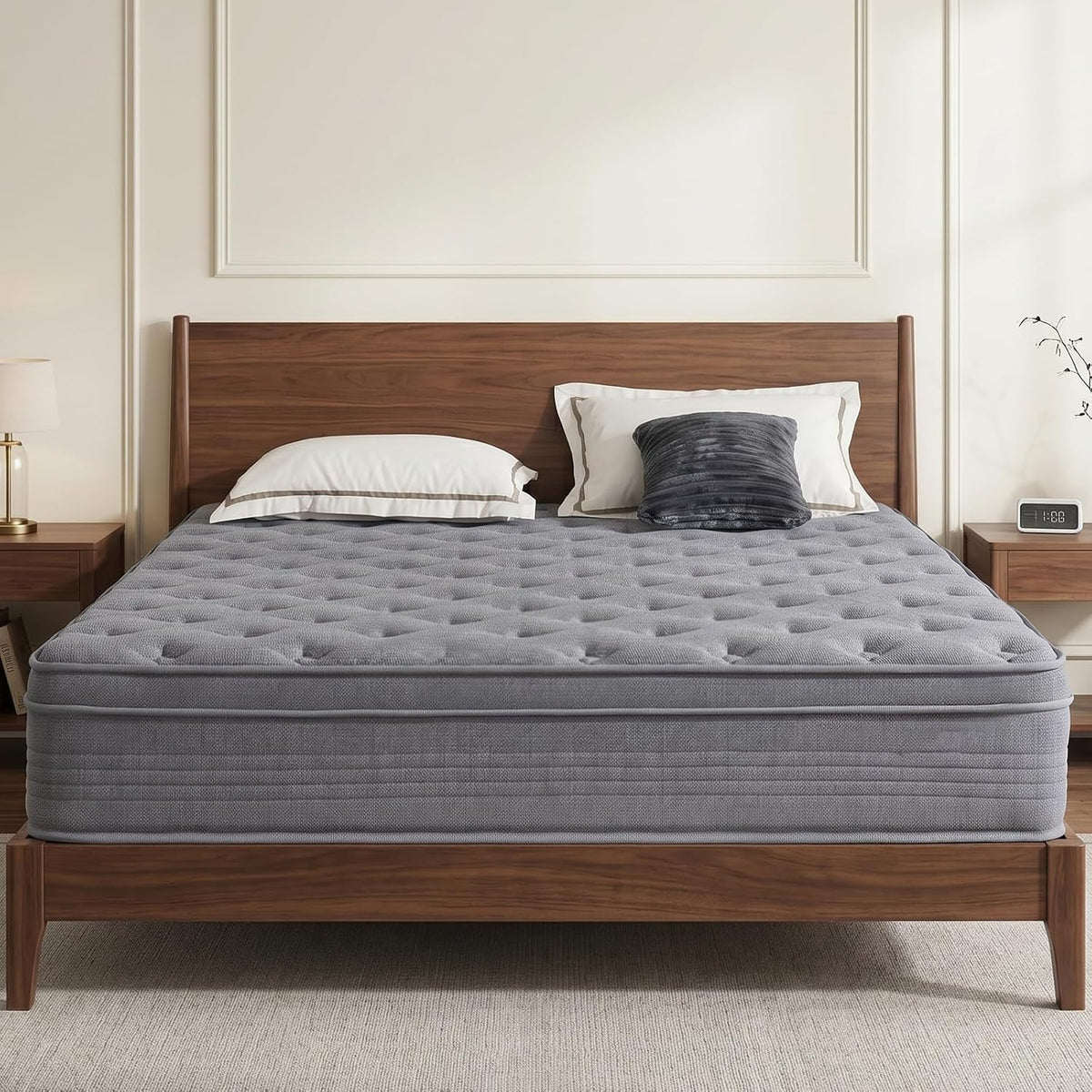 Vantto Queen Mattresses, 12 Inch Queen Size Hybrid Memory Foam Mattress with Upgrade Pocket Springs, Pressure Relief, Breathable Comfort and Durable, CertiPUR-US Certified, Medium Firm