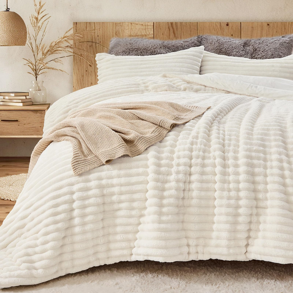 Sasttie Fluffy Queen Comforter Set, 3 PC Soft Fleece Bedding, Cream White