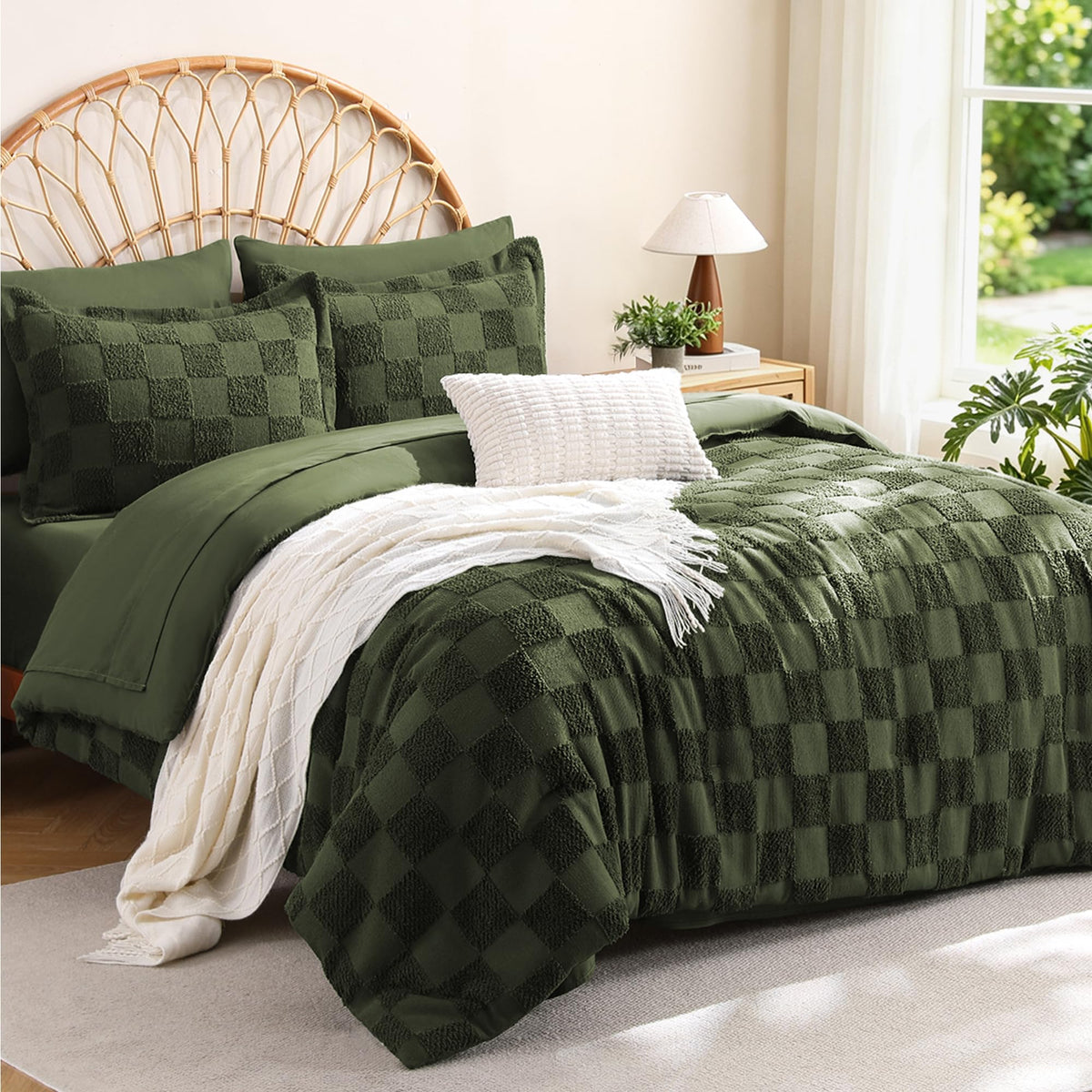 MR&HM Queen Comforter Set 7 Pieces, Fluffy Tufted Boho Beddding Set Beige