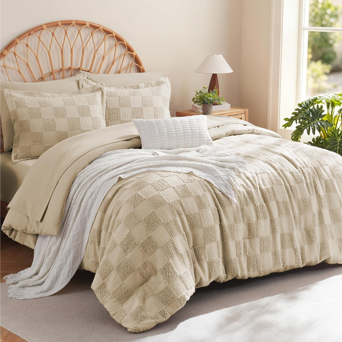 MR&HM Queen Comforter Set 7 Pieces, Fluffy Tufted Boho Beddding Set Beige