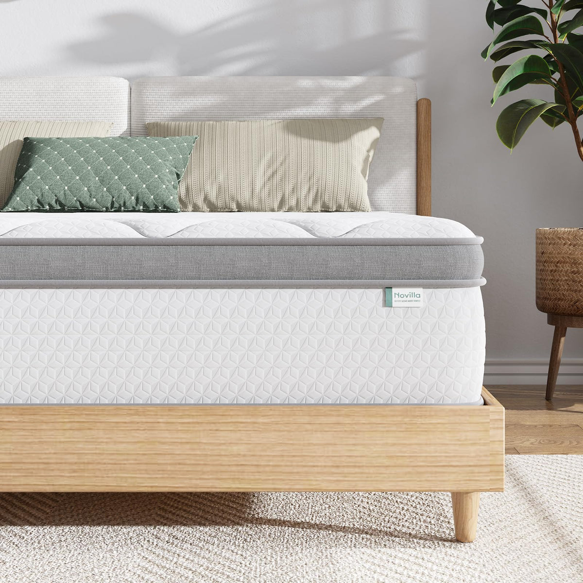Novilla Queen Mattress, 12 Inch Hybrid Mattress Queen with Comfort Foam|Innerspring Pillow Top Mattresses in a Box, Pressure & Pain Relief, Soft Feel but Supportive, CertiPUR-US
