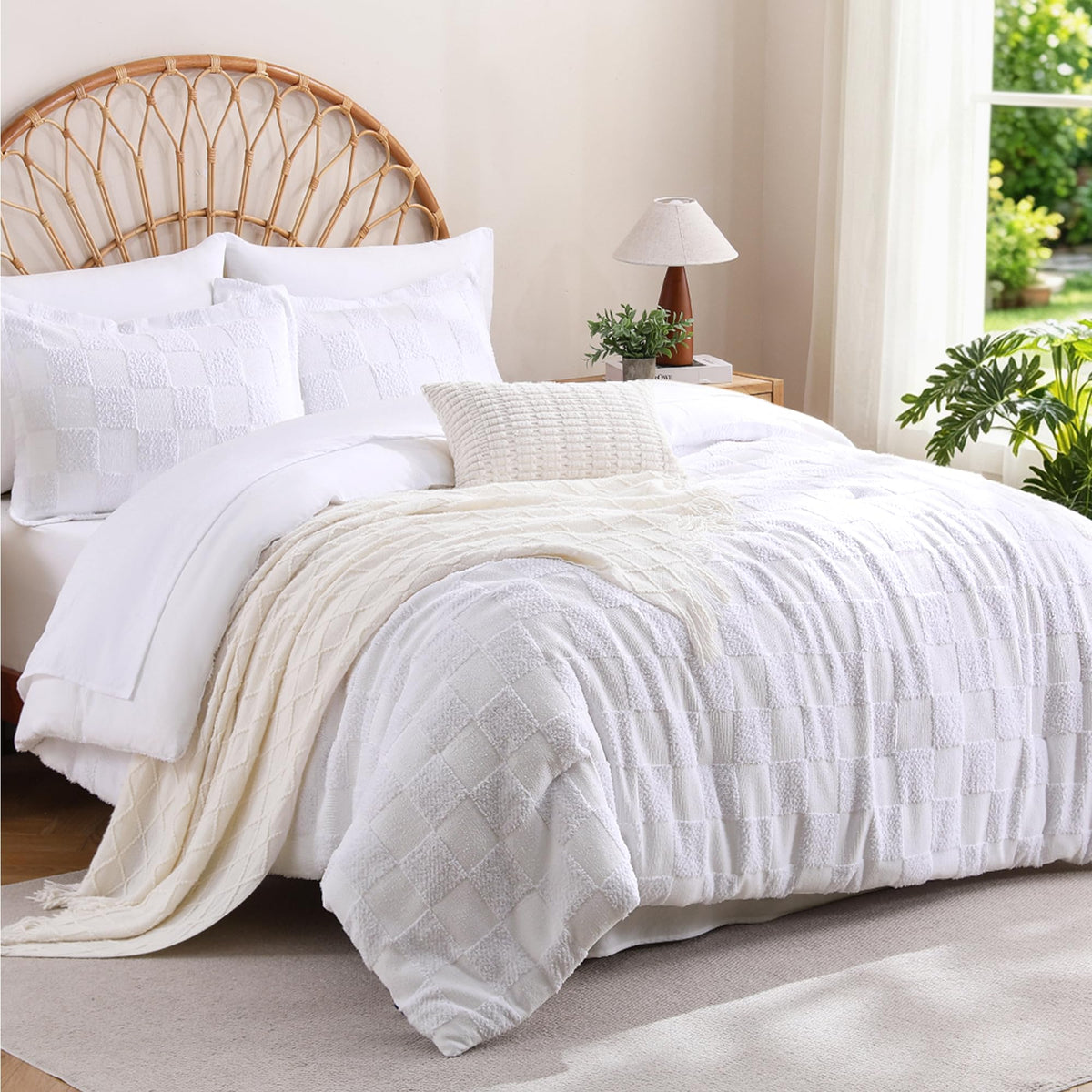 MR&HM Queen Comforter Set 7 Pieces, Fluffy Tufted Boho Beddding Set Beige