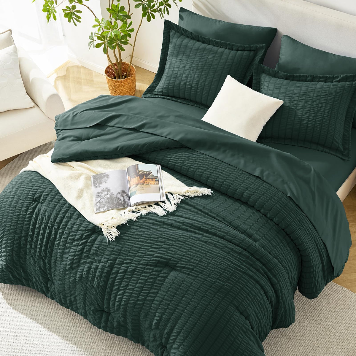 HIMEET King Comforter Set, 7-Piece Seersucker Bed in a Bag, Beige