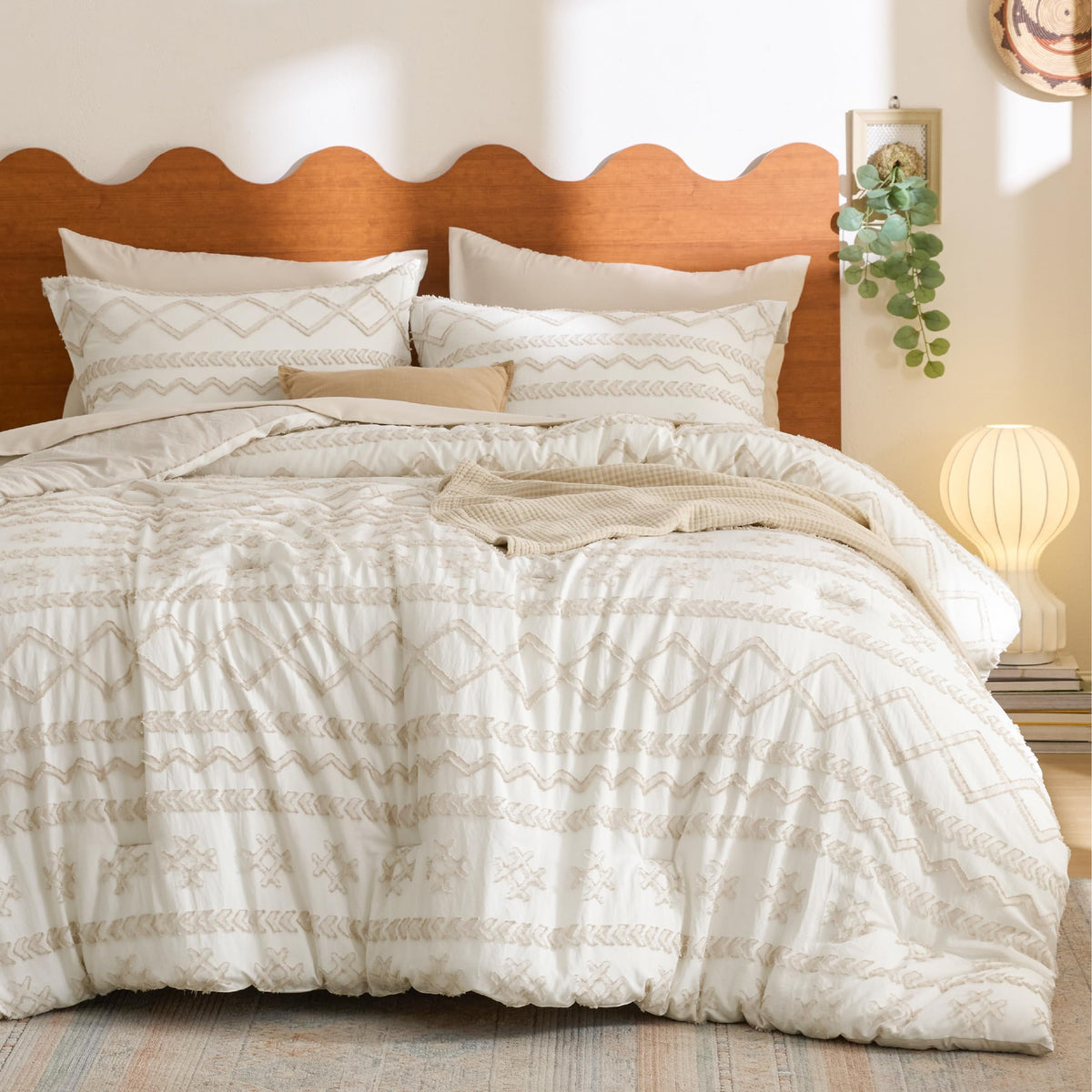 Bedsure Boho Tufted Beige Comforter Set, Oversized King