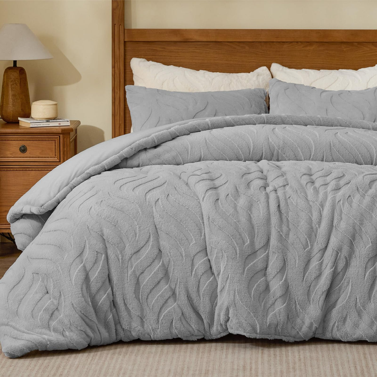 BEDELITE Fluffy Faux Fur Comforter Set Queen, Fuzzy Bedding Set, Cream