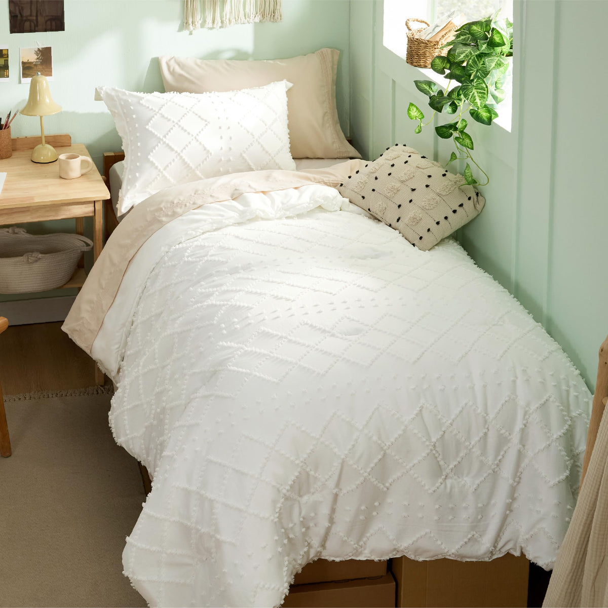 Bedsure Boho Tufted Beige Comforter Set, Oversized King