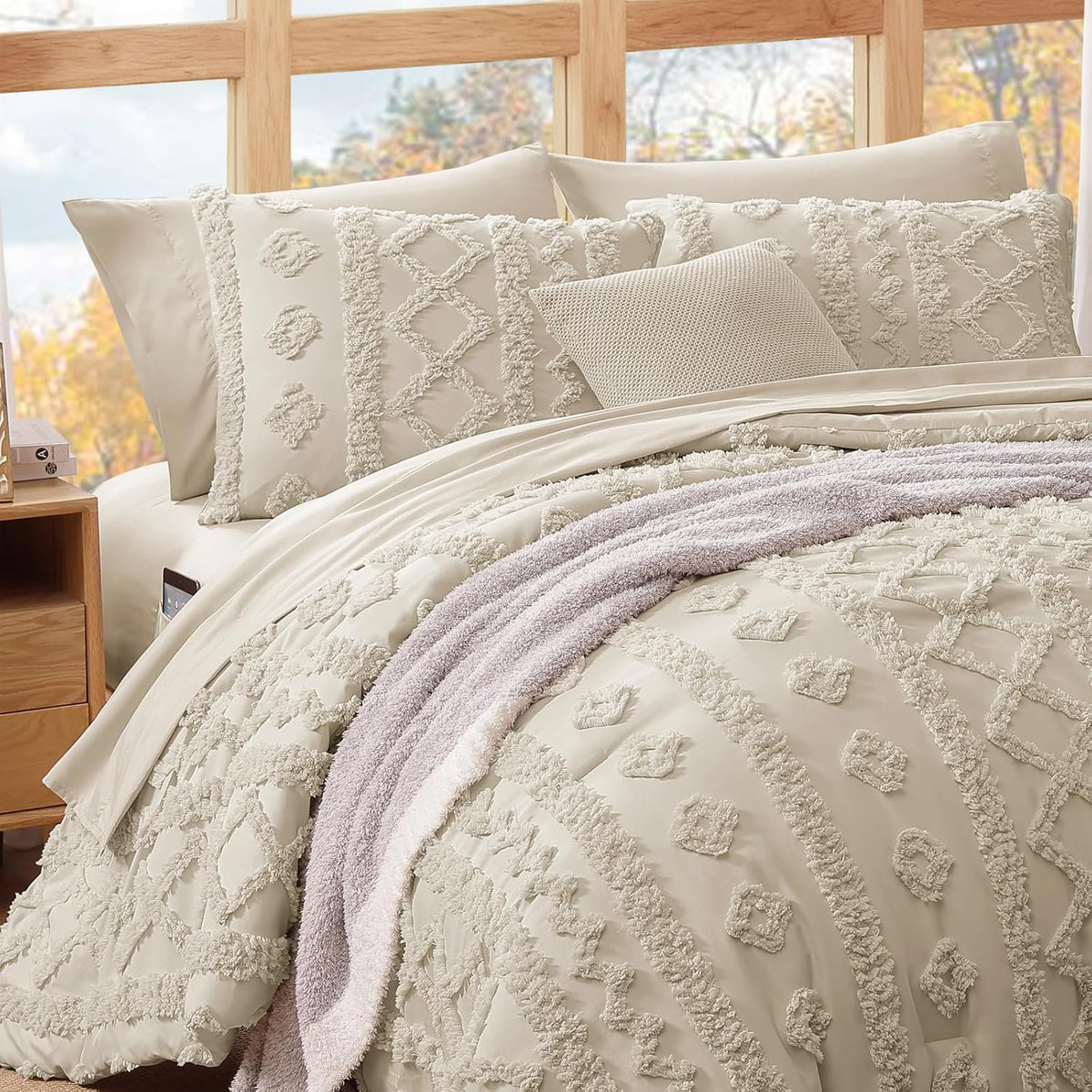 Queen Size Comforter Set- 7 Pieces Tufted Bed in a Bag Queen Bedding Sets