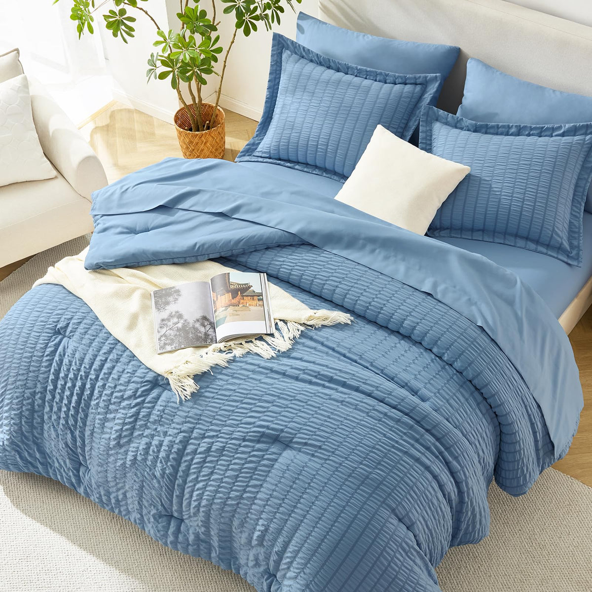 HIMEET King Comforter Set, 7-Piece Seersucker Bed in a Bag, Beige
