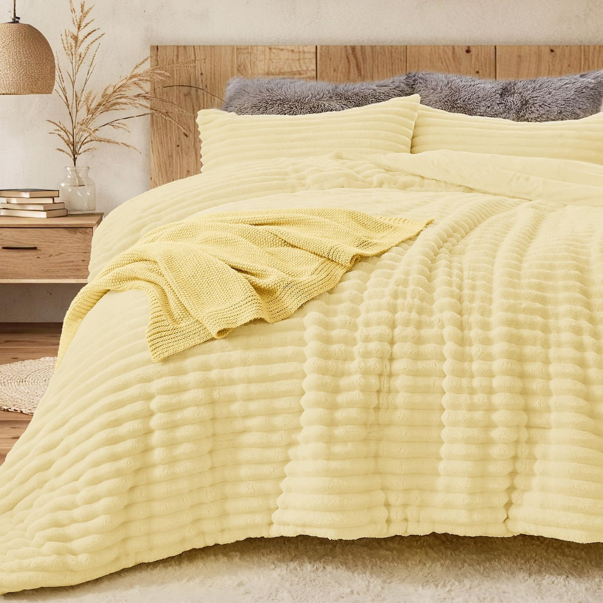 Sasttie Fluffy Queen Comforter Set, 3 PC Soft Fleece Bedding, Cream White