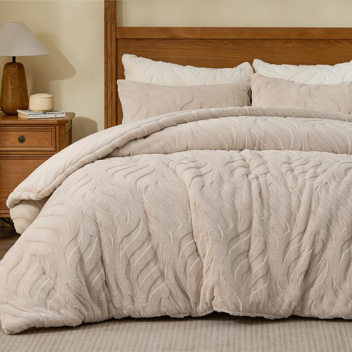 BEDELITE Fluffy Faux Fur Comforter Set Queen, Fuzzy Bedding Set, Cream