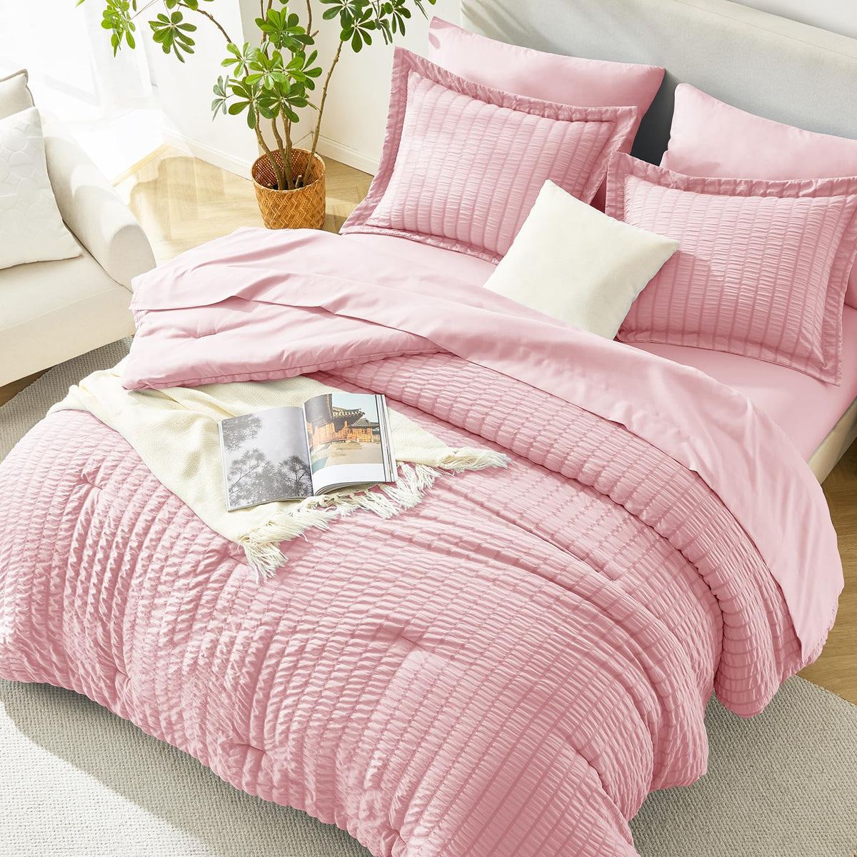 HIMEET King Comforter Set, 7-Piece Seersucker Bed in a Bag, Beige