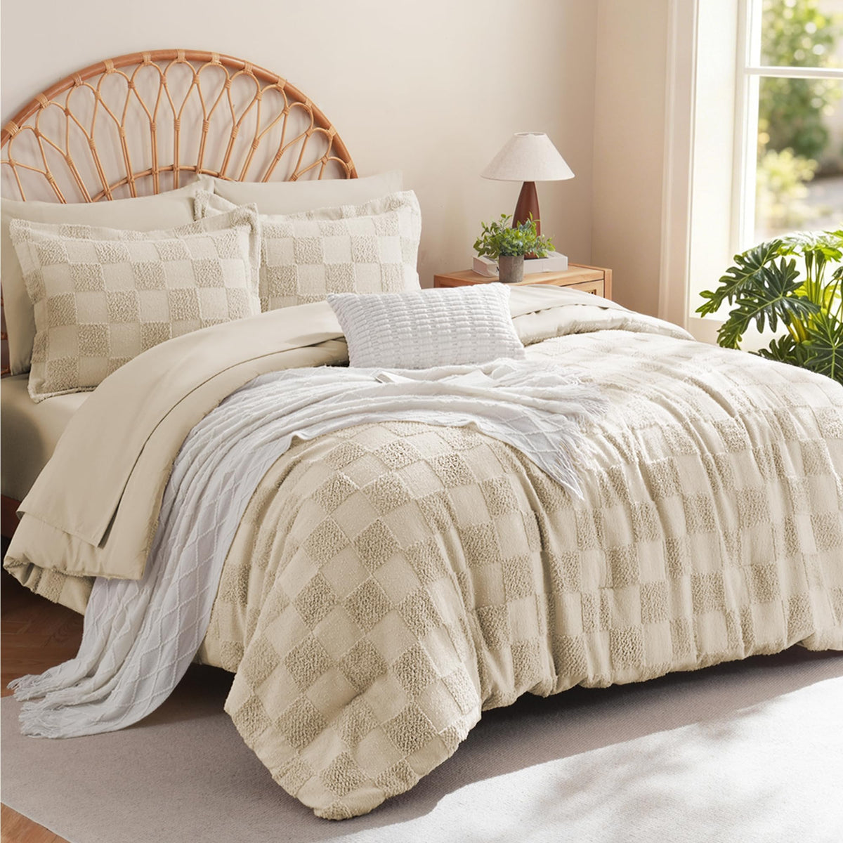 MR&HM Queen Comforter Set 7 Pieces, Fluffy Tufted Boho Beddding Set Beige