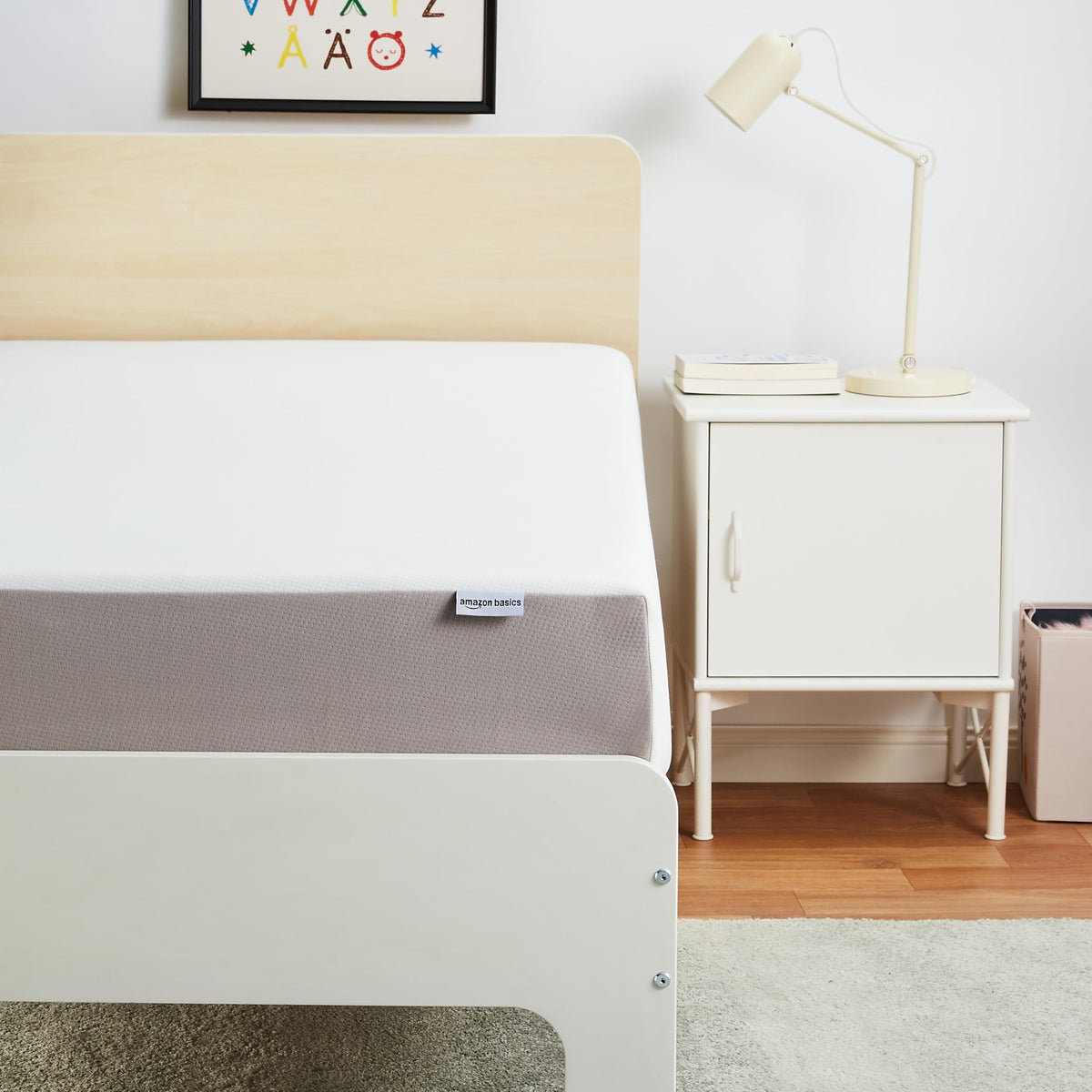 Amazon Basics Gel Memory Foam Mattress, Soft Plush Feel, Breathable Premium Knitted Fabrics, Removable Cover, Easy Set Up, 6 Inch, Full, White/Grey