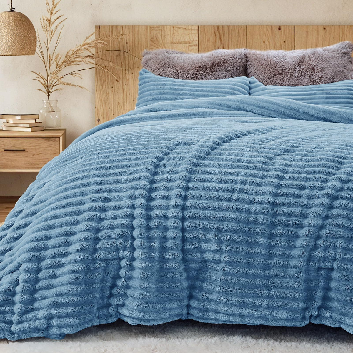 Sasttie Fluffy Queen Comforter Set, 3 PC Soft Fleece Bedding, Cream White