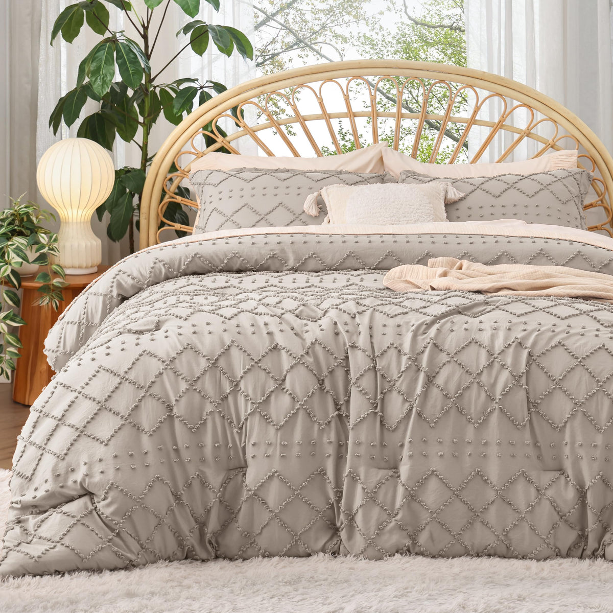 Bedsure Boho Tufted Beige Comforter Set, Oversized King