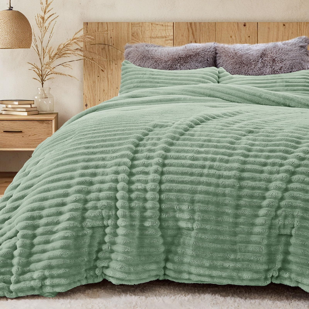 Sasttie Fluffy Queen Comforter Set, 3 PC Soft Fleece Bedding, Cream White