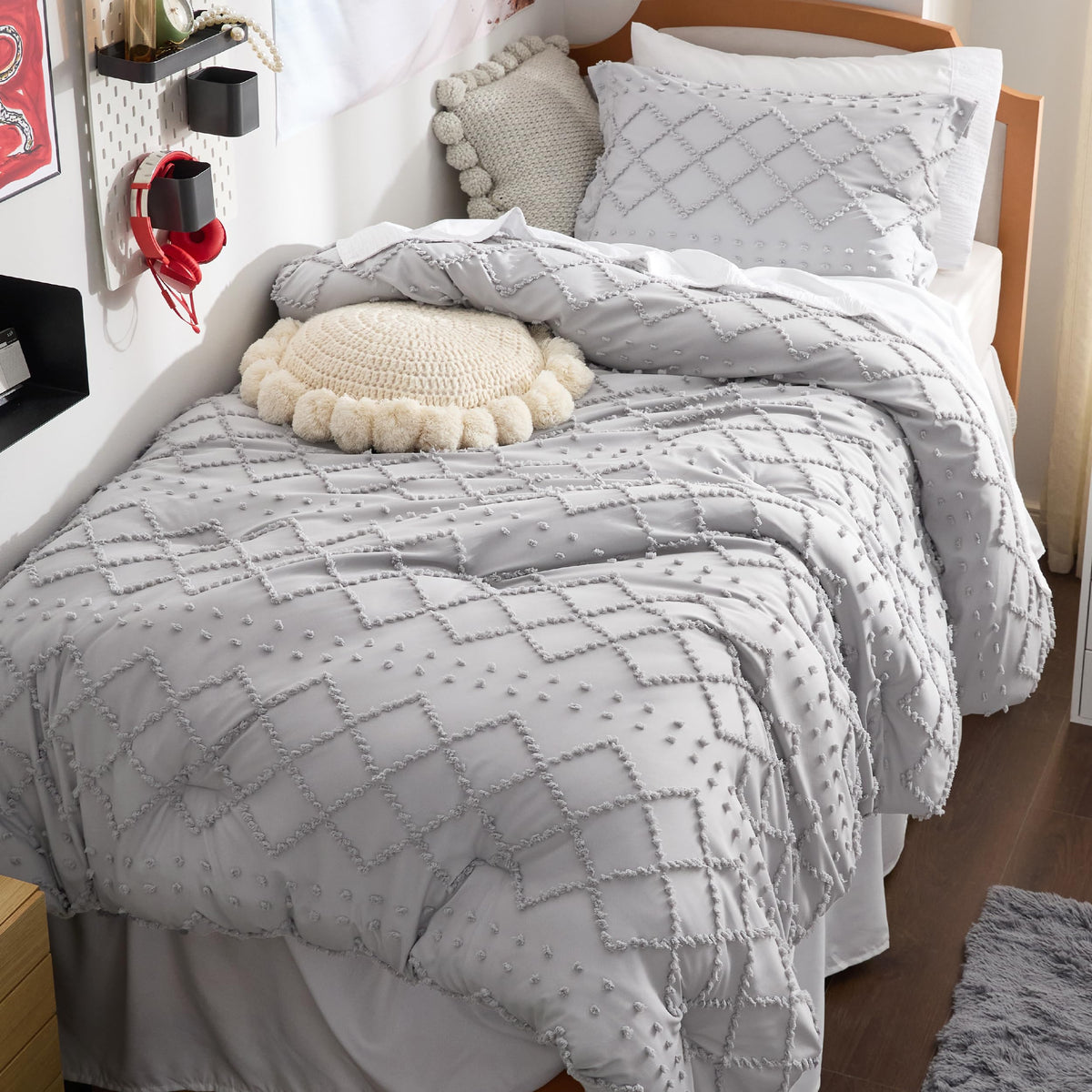 Bedsure Boho Tufted Beige Comforter Set, Oversized King