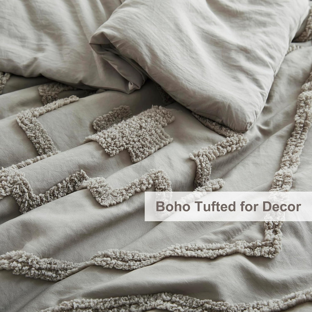 Oli Anderson Tufted Boho Queen Comforter Set, Grey, 3 Pieces