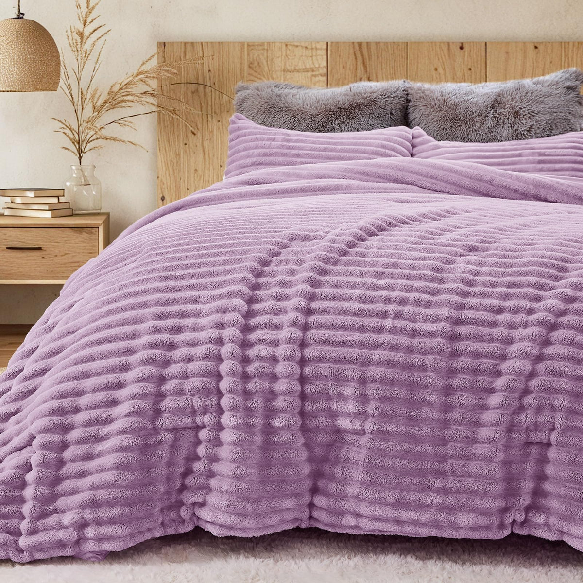 Sasttie Fluffy Queen Comforter Set, 3 PC Soft Fleece Bedding, Cream White